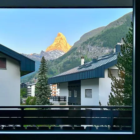 Beautiful Apartment In Zermatt With A Breathtaking View Of The Matterhorn Exterior photo