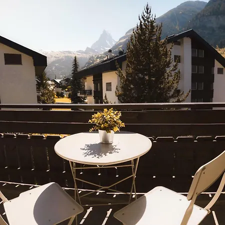 Beautiful Apartment In Zermatt With A Breathtaking View Of The Matterhorn Exterior photo