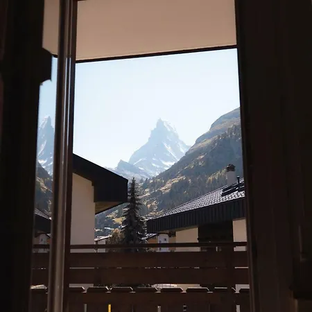 Beautiful Apartment In Zermatt With A Breathtaking View Of The Matterhorn Exterior photo